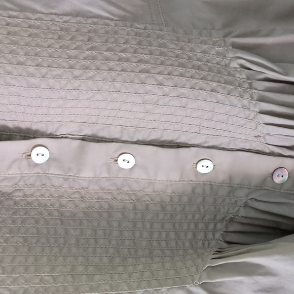 Chico's Minimalist Pin Tucked Longer Line Cream Preppy tunic shirt side pockets - Picture 5 of 10